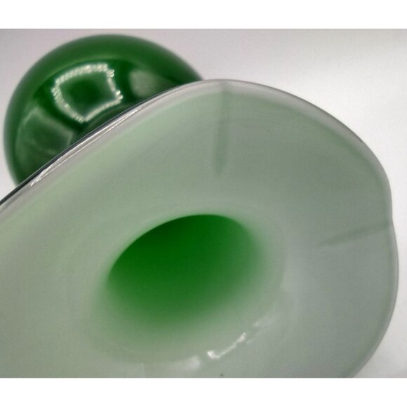 Green Glass Cased Flower Vase Ruffle Edge Trim Handmade 6.5 Inches Vintage - Picture 13 of 13